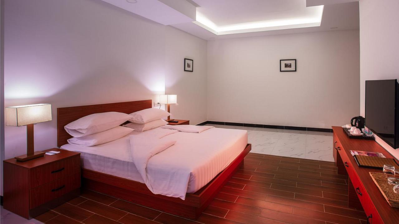 Angkor Sivutha Suites By Alfa Siem Reap Exterior photo